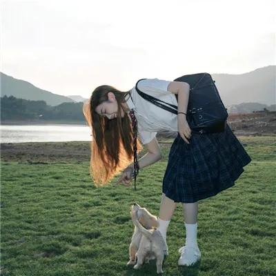 黑色吉安多拉